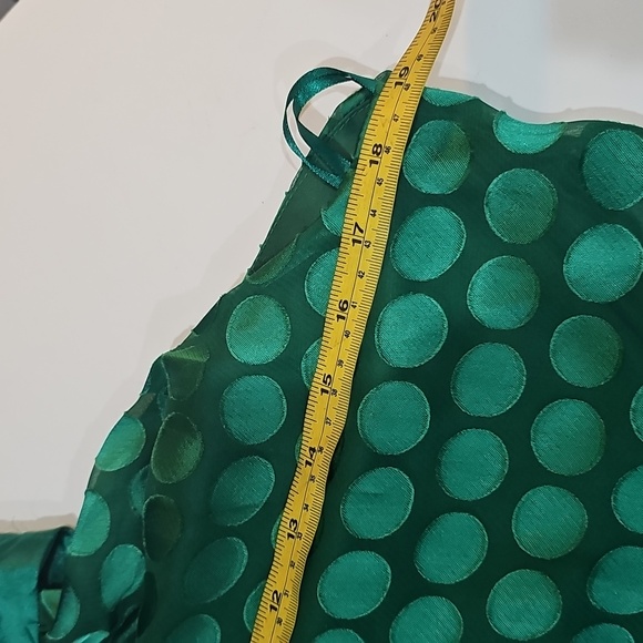 SNAP. Green Women's dress, Sleeveless with Satain Tie, Size 7 - Picture 13 of 13